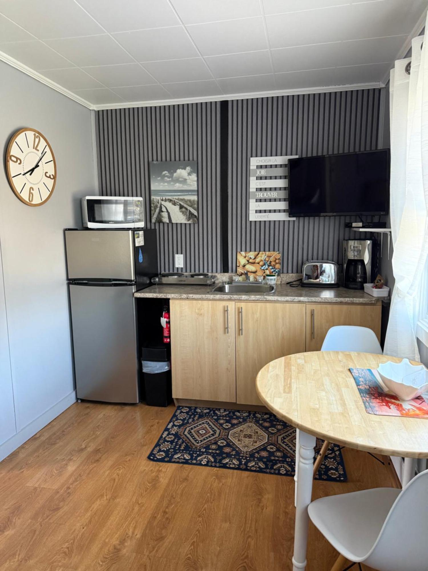Motel Le Repos Percé Zewnętrze zdjęcie